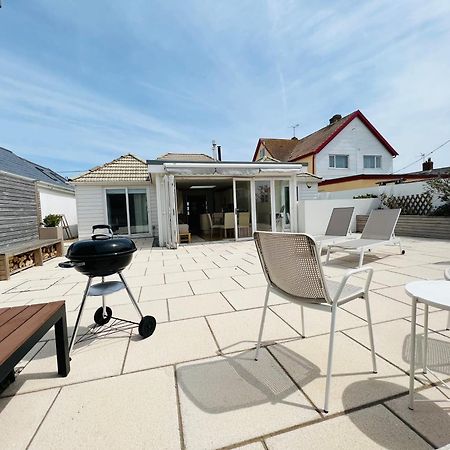 Pass The Keys Fabulous Beach Front Holiday Location Lydd Exterior photo