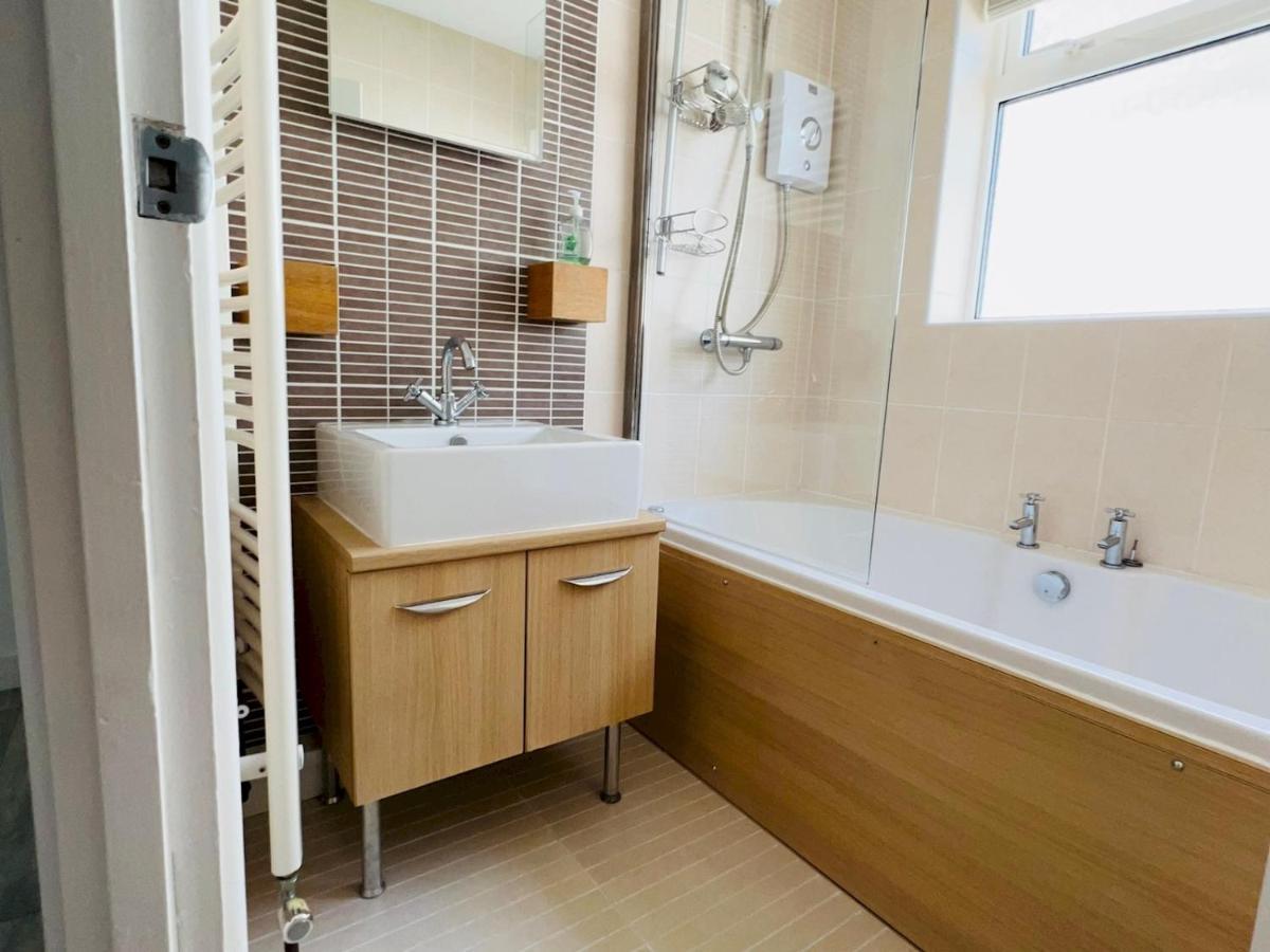 Pass The Keys Fabulous Beach Front Holiday Location Lydd Exterior photo